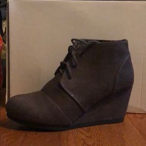 Wedge ankle boots